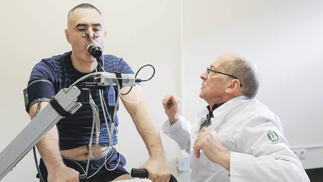 До старта эксперимента была проведена интенсивная подготовка экипажа