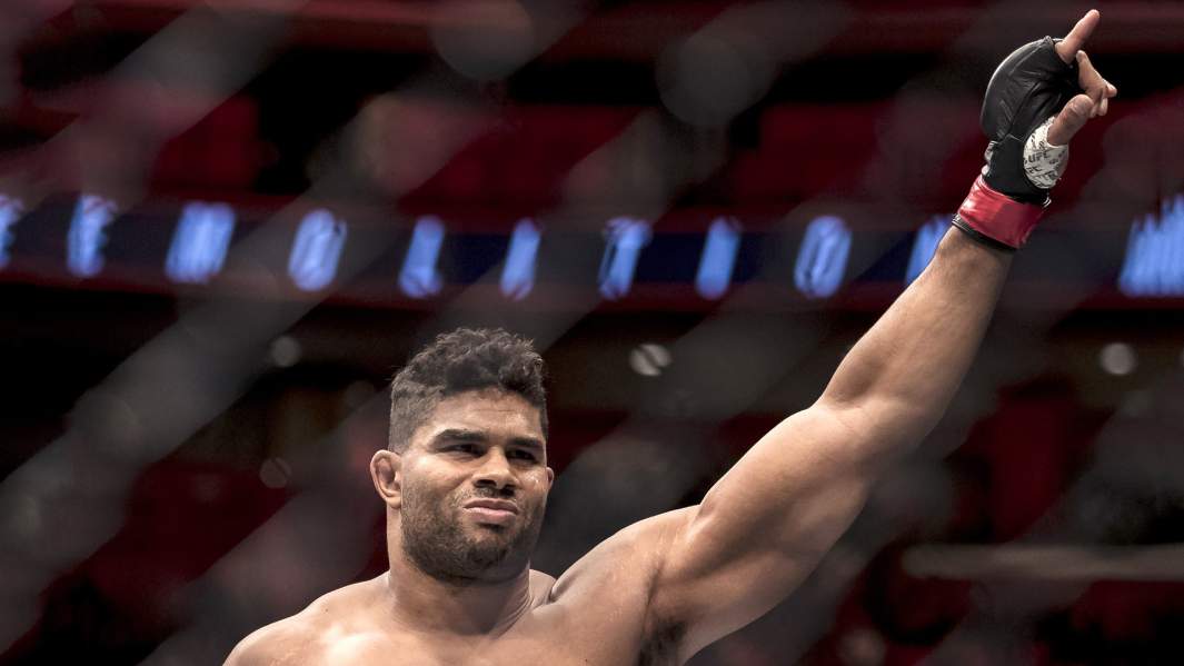 Алистар Оверим — профессиональный нидерландский боец ММА и кикбоксер