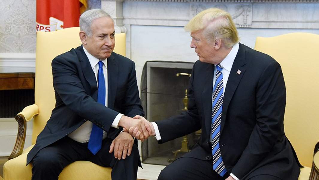 Премьер-министр Израиля Биньямин Нетаньяху во время встречи с президентом США Дональдом Трампом в Белом доме в Вашингтоне. 5 марта 2018 года