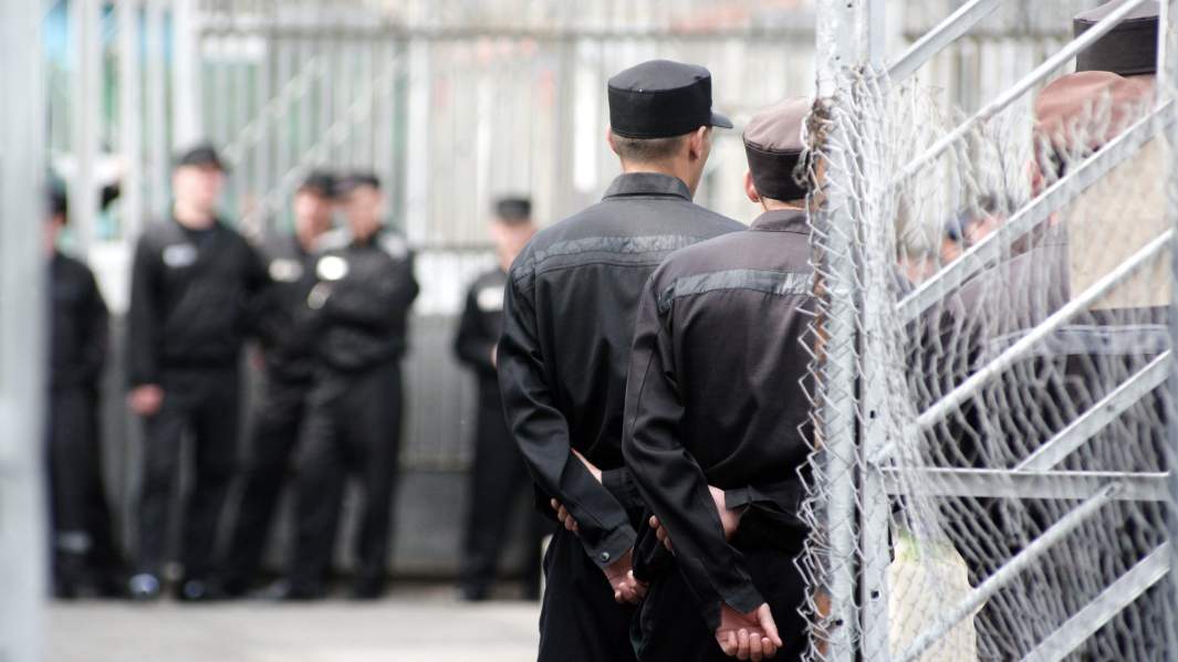 Осужденные в исправительной колонии 