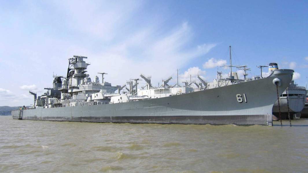 «Айова» — тип линейных кораблей ВМС США