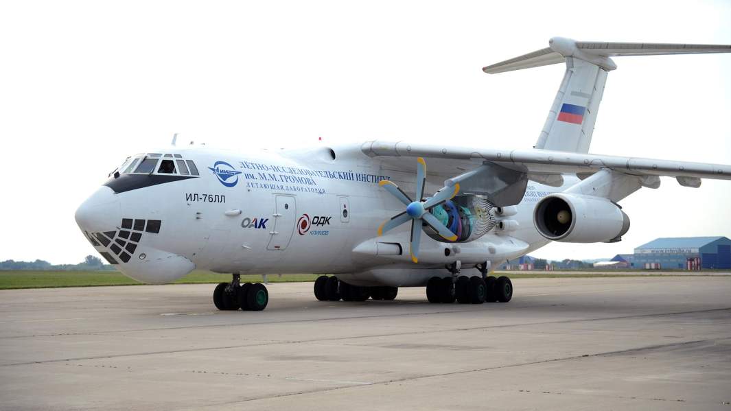 Летные испытания турбовинтового двигателя ТВ7-117СТ, предназначенного для легкого военно-транспортного самолета Ил-112В и регионального авиалайнера Ил-114-300