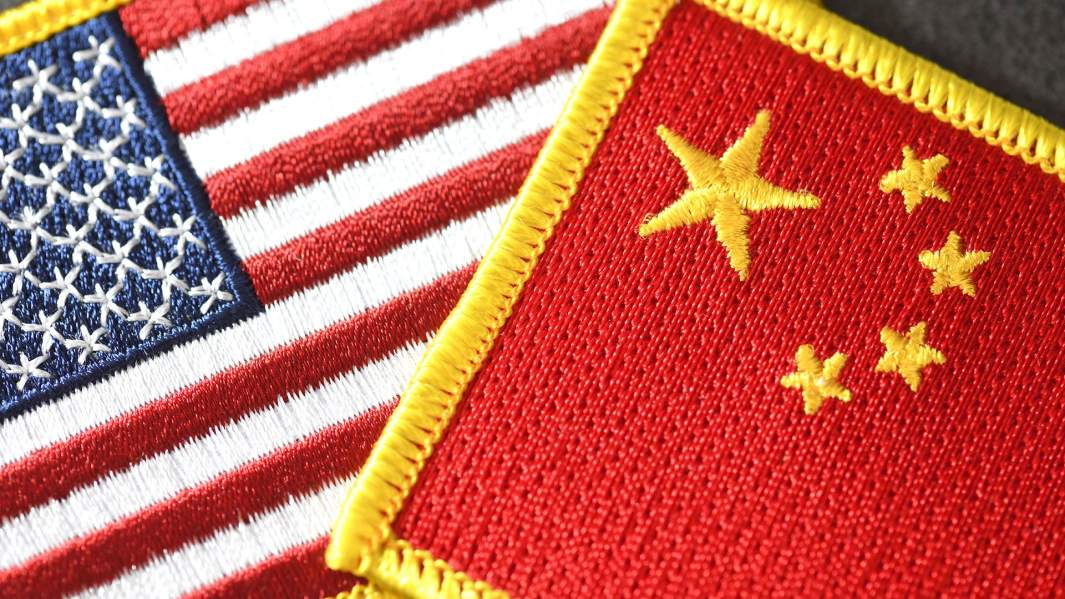 Флаги США и Китая