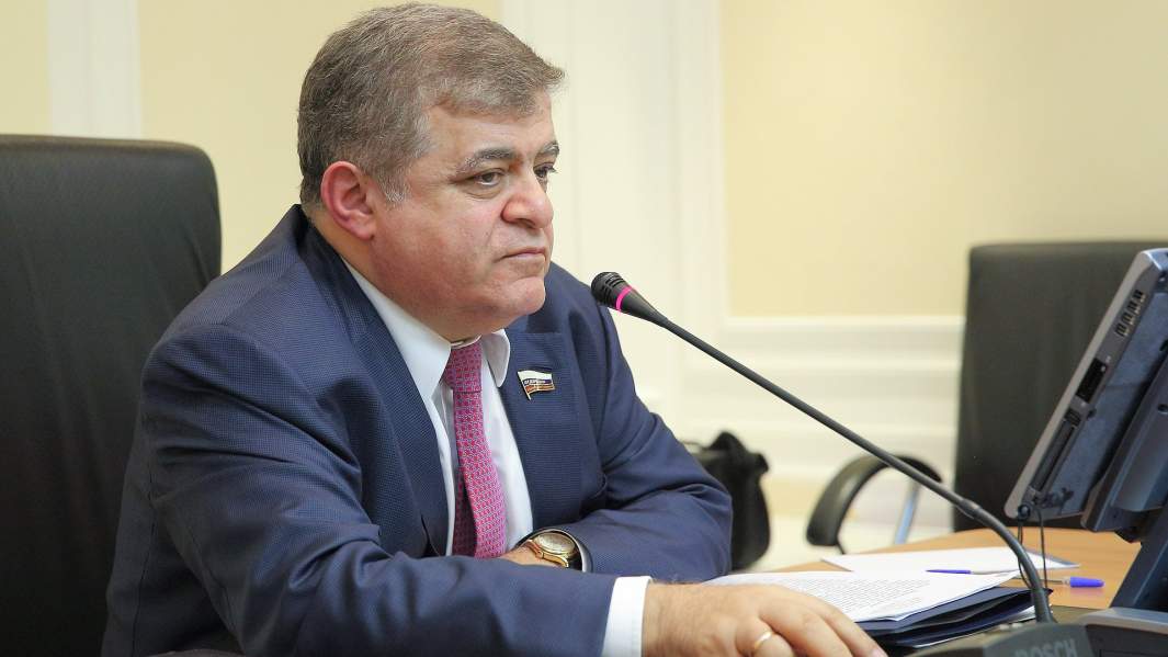 Первый заместитель председателя комитета Совета Федерации РФ по международным делам Владимир Джабаров 