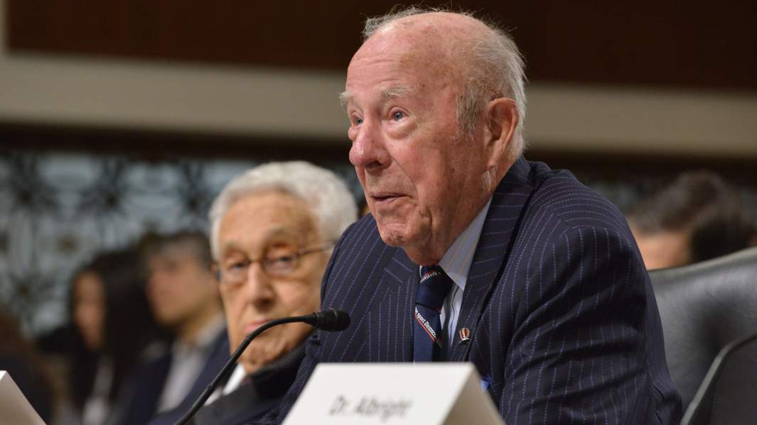 Экс-госсекретарь Джордж Шульц