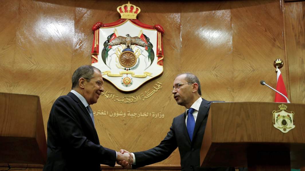 Министр иностранных дел России Сергей Лавров и Айман ас-Сафади после совместной пресс-конференции в Аммане