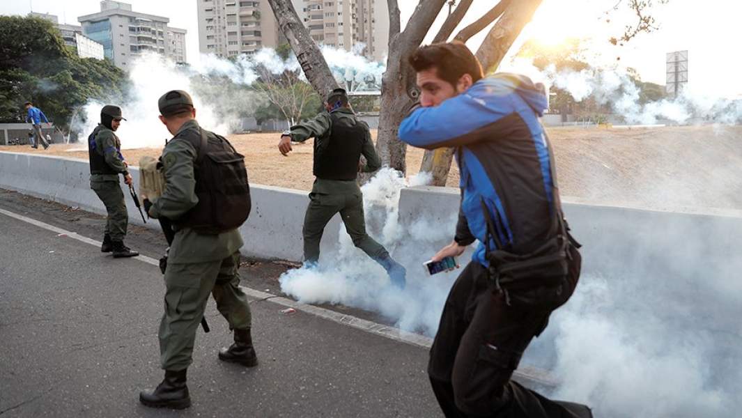 Против оппозиционеров был применен слезоточивый газ