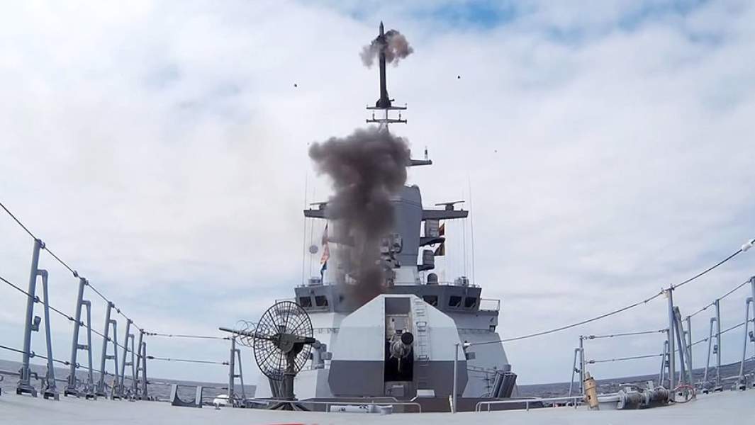 Пуск ракеты зенитного ракетного комплекса «Редут» во время испытаний