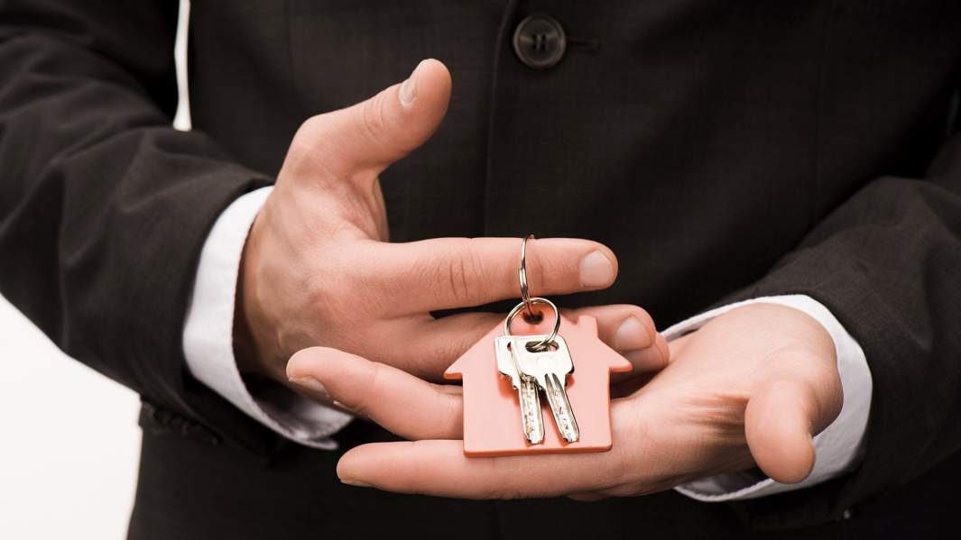 ключи квартира риэлтор