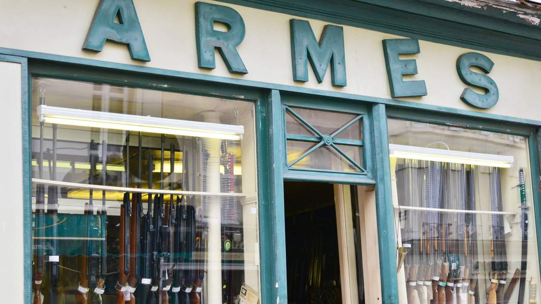 Оружейный магазин во Франции