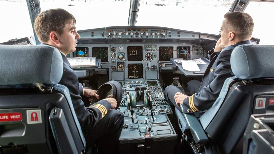 В кабине пилотов самолета Airbus A319