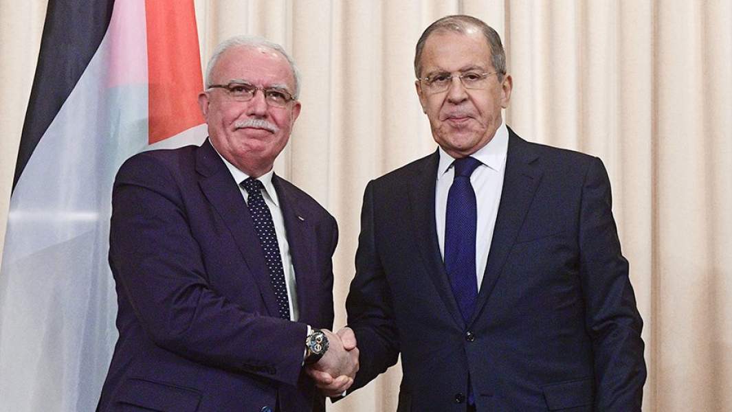 Министр иностранных дел РФ Сергей Лавров и министр иностранных дел Государства Палестина Рияд аль-Малики