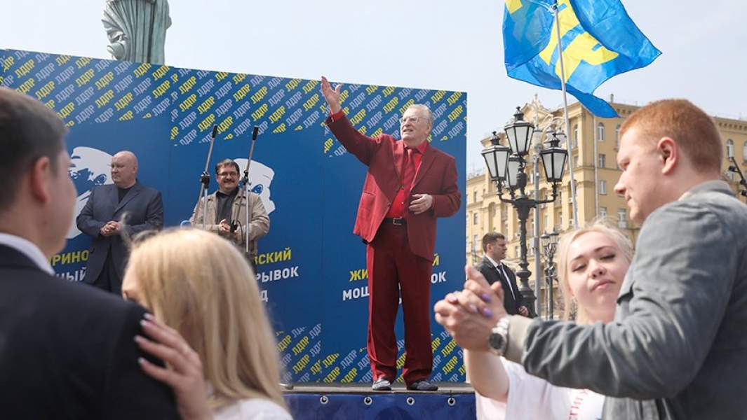 Владимир Жириновский выступает во время первомайского митинга ЛДПР на Пушкинской площади в Москве