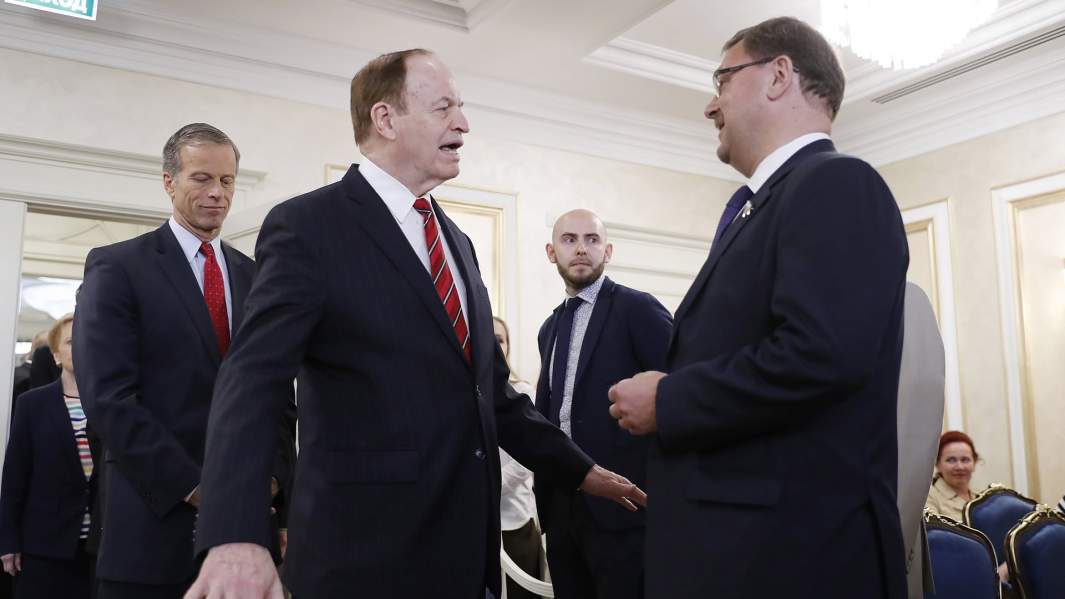 Председатель комитета Конгресса Ричард Шелби, председатель комитета Совета Федерации по международным делам Константин Косачев