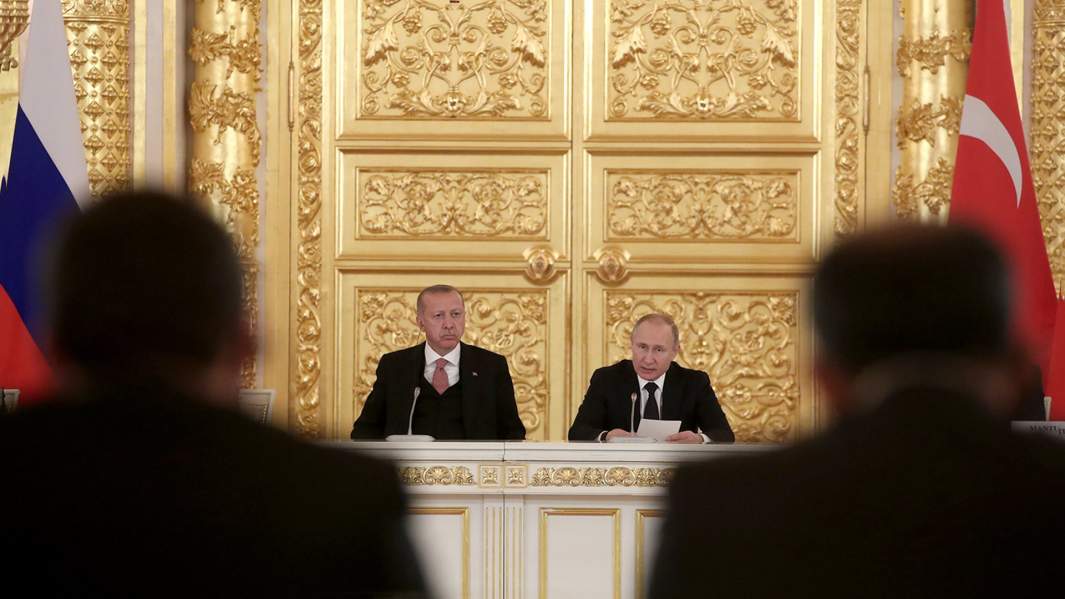 Президент РФ Владимир Путин и президент Турции Реджеп Тайип Эрдога во время встречи с ведущими представителями деловых кругов двух стран.