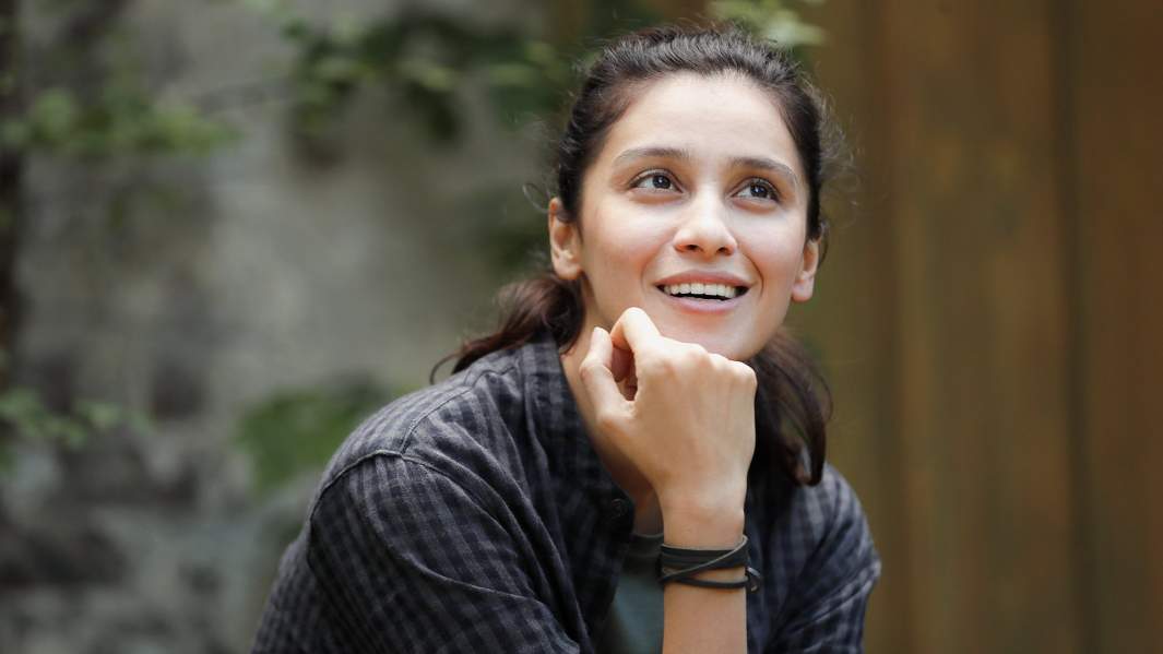 Актриса Равшана Куркова 