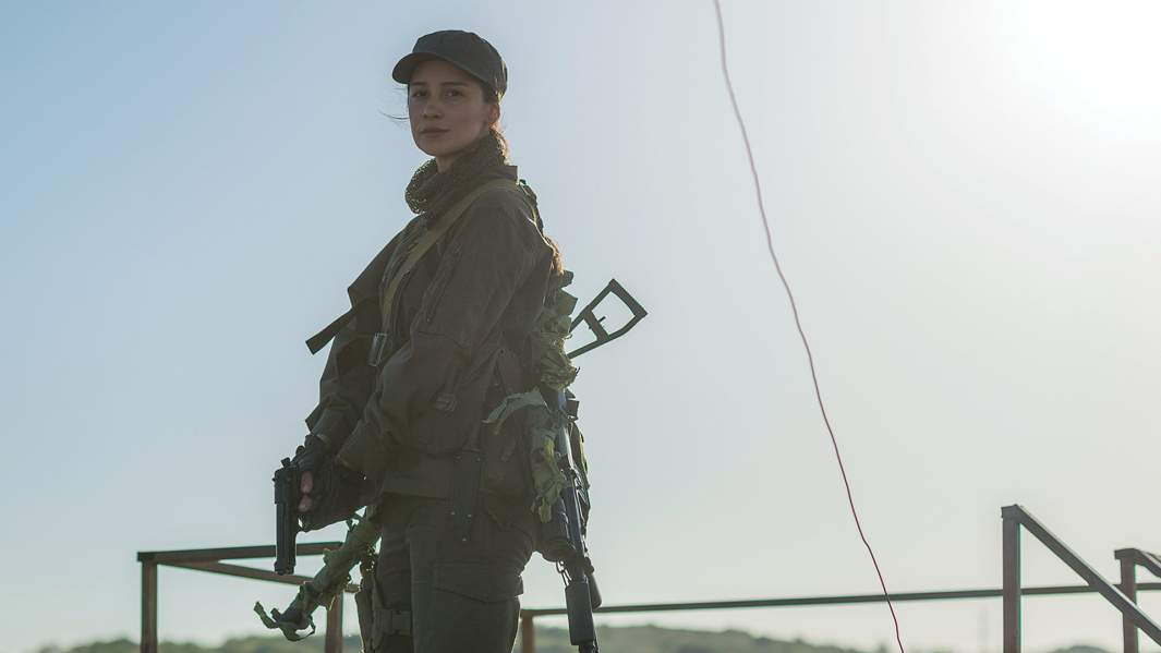 Актриса Равшана Куркова на съемках фильма «Балканский рубеж»