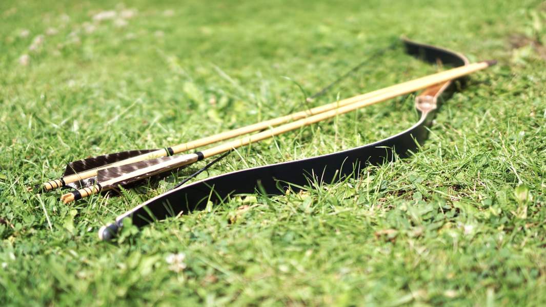 Лук и стрелы