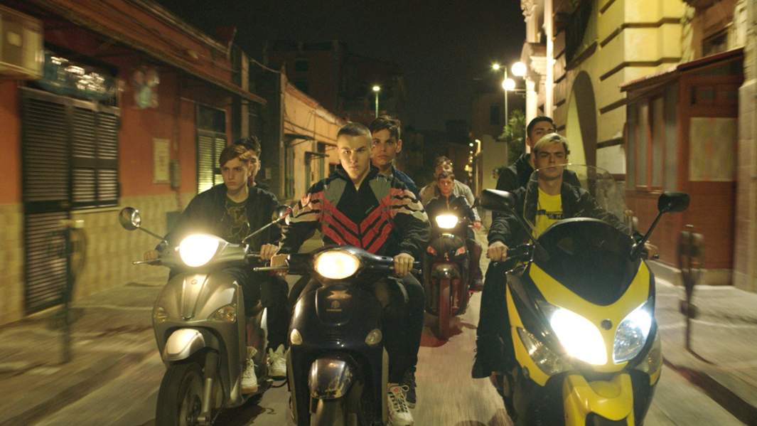 Кадр из фильма «Пираньи Неаполя»