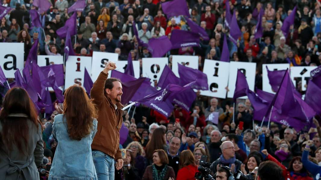 Лидер партии Unidas Podemos Пабло Иглесиас со своими сторонниками 