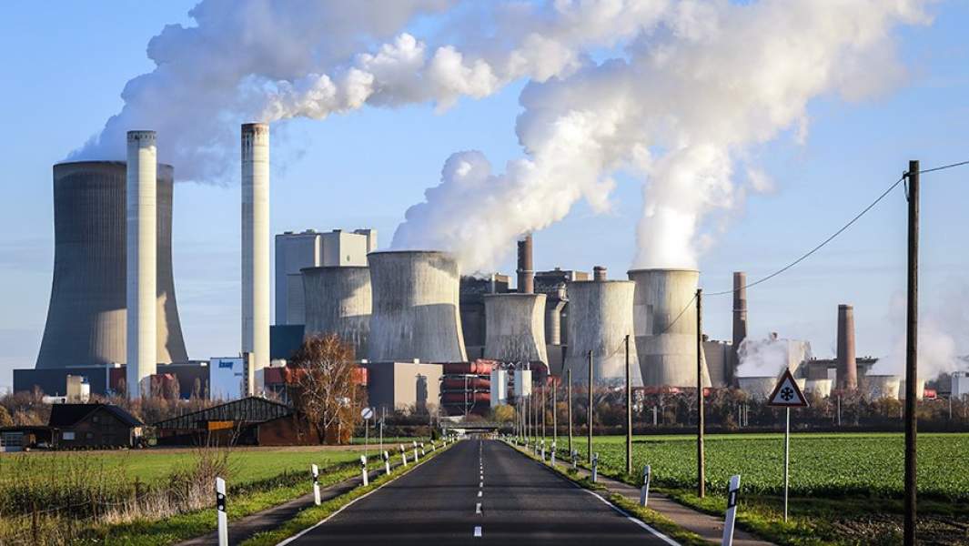 Трубы электростанции в Германии