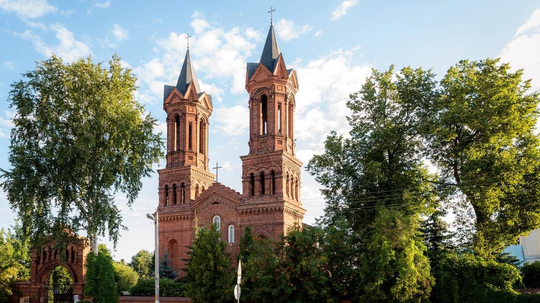 Неоготический костел Святой Варвары