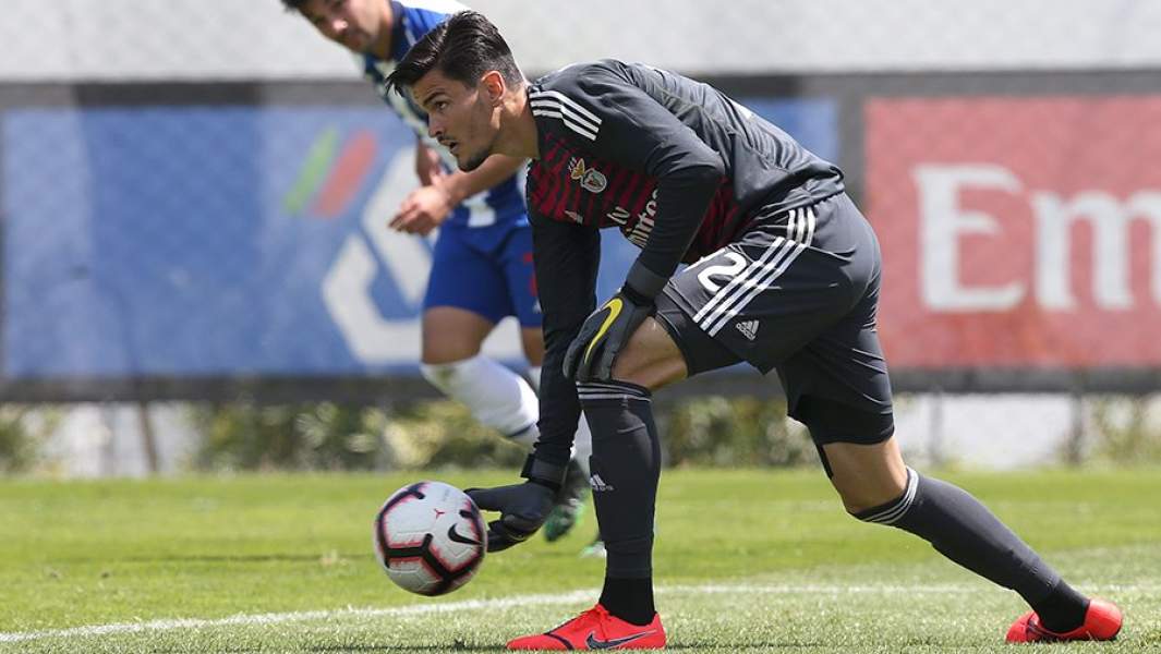 Вратарь «Бенфики» Иван Злобин