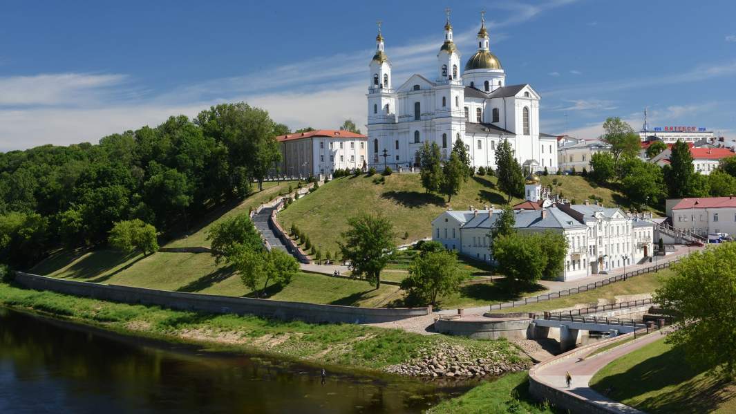 Вид на Свято-Успенский кафедральный собор