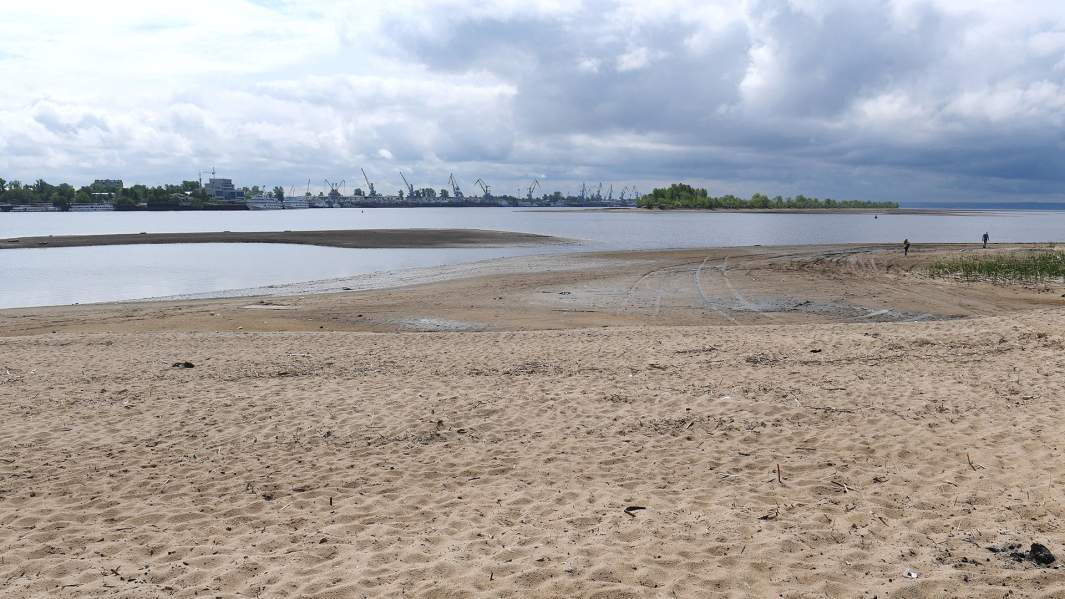 Пляж на реке Волге в Казани