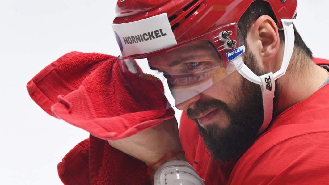 Игрок сборной России по хоккею Никита Кучеров во время тренировки