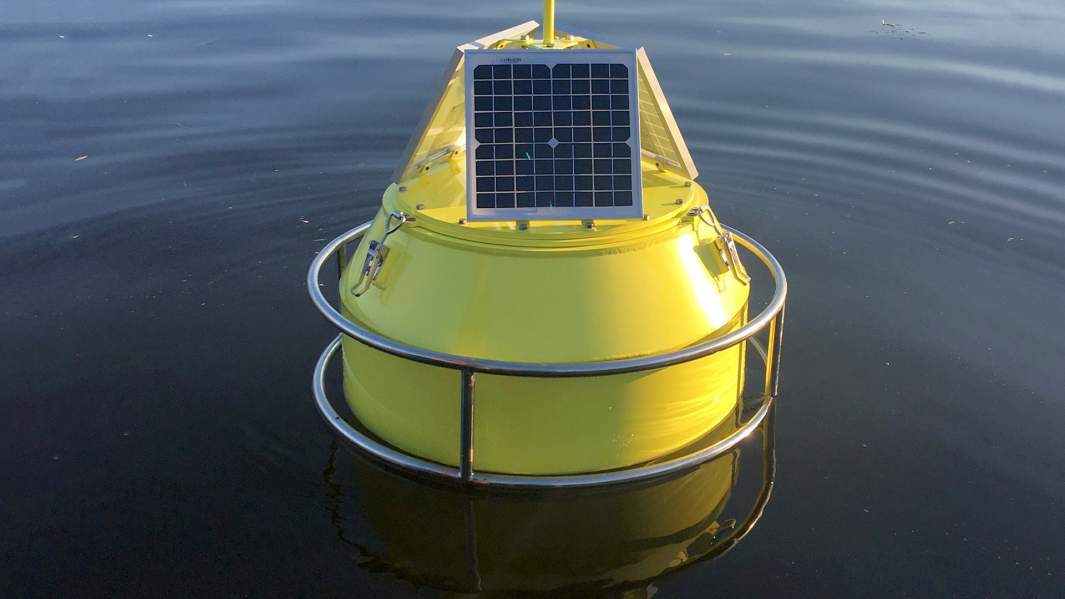 Установка «Буян» состоит из двух частей: одна находится на поверхности, другая скрыта под водой