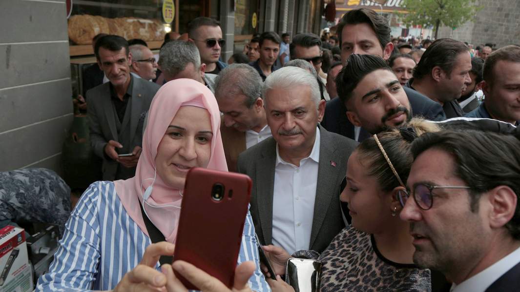 Кандидат в мэры Стамбула Бинали Йилдиримом от ПСР