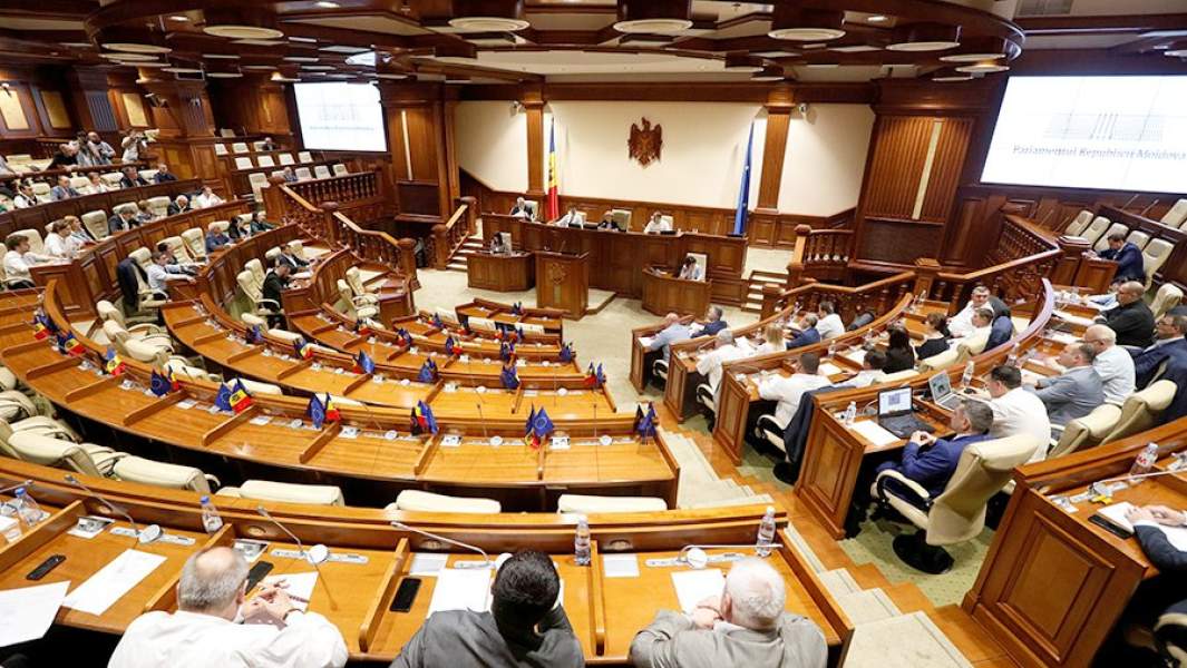 Заседание парламента Молдавии