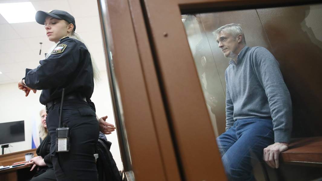 Основатель фонда Baring Vostok Майкл Калви, обвиняемый в мошенничестве