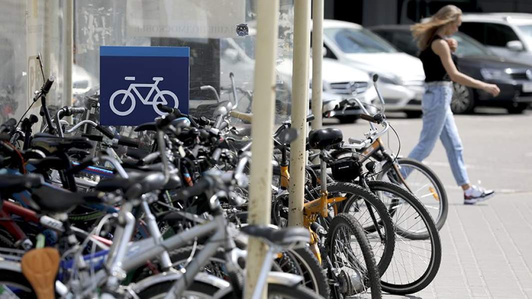 заглушки  Москва  город  жанр  вид виды  велосипед  велосипеды  стоянка парковка  велосипедная