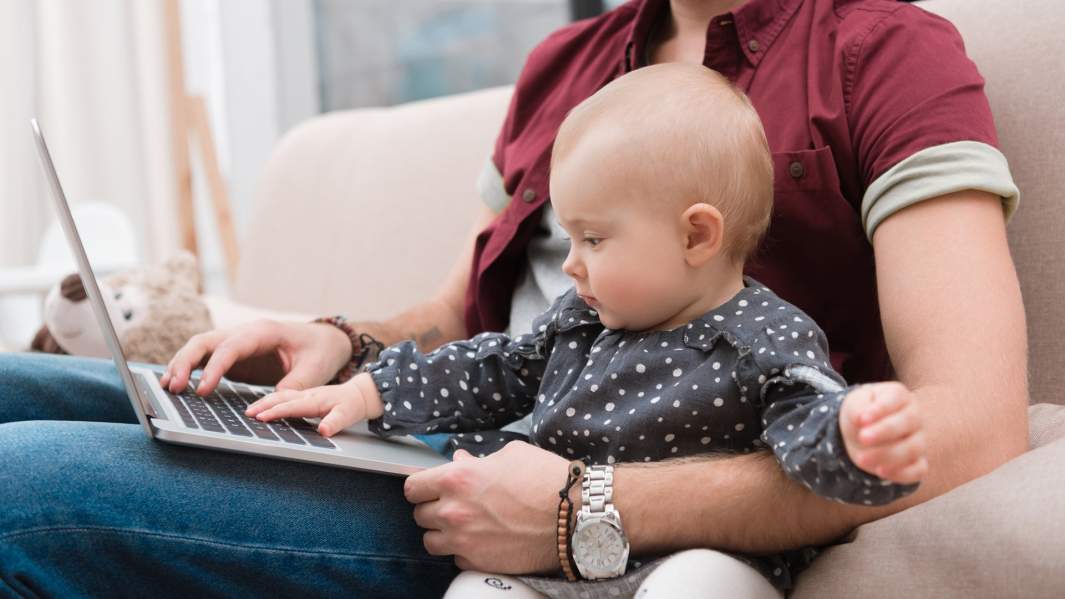 папа с ребенком 