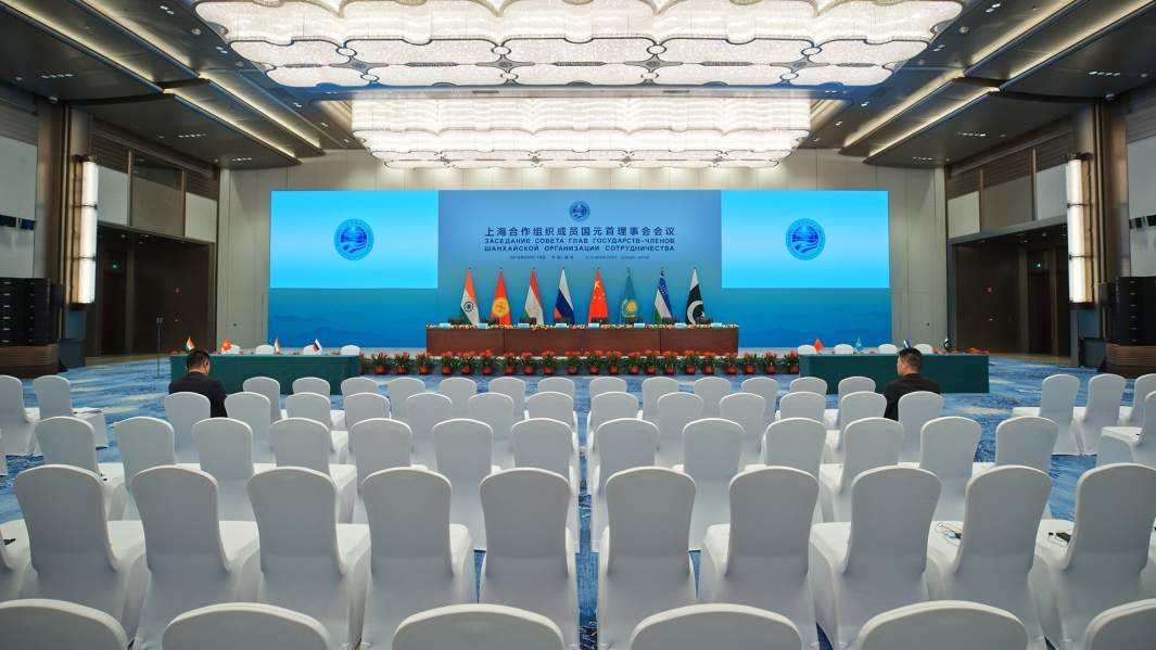 Зал пресс конференции ШОС