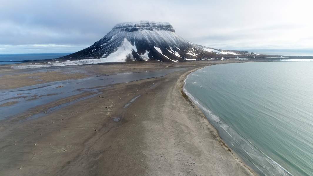 Гора на острове Белл архипелага Земля Франца-Иосифа