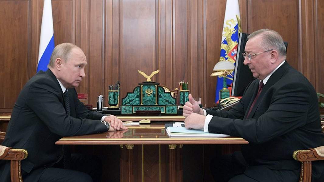 Президент РФ Владимир Путин и президент ПАО «Транснефть» Николай Токарев во время встречи. 30 апреля 2019 года