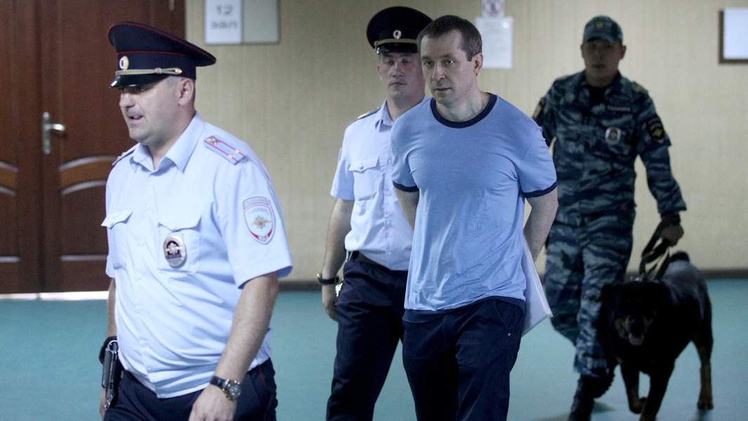 Дмитрий Захарченко, обвиняемый в коррупции, перед началом заседания Пресненского суда города Москвы