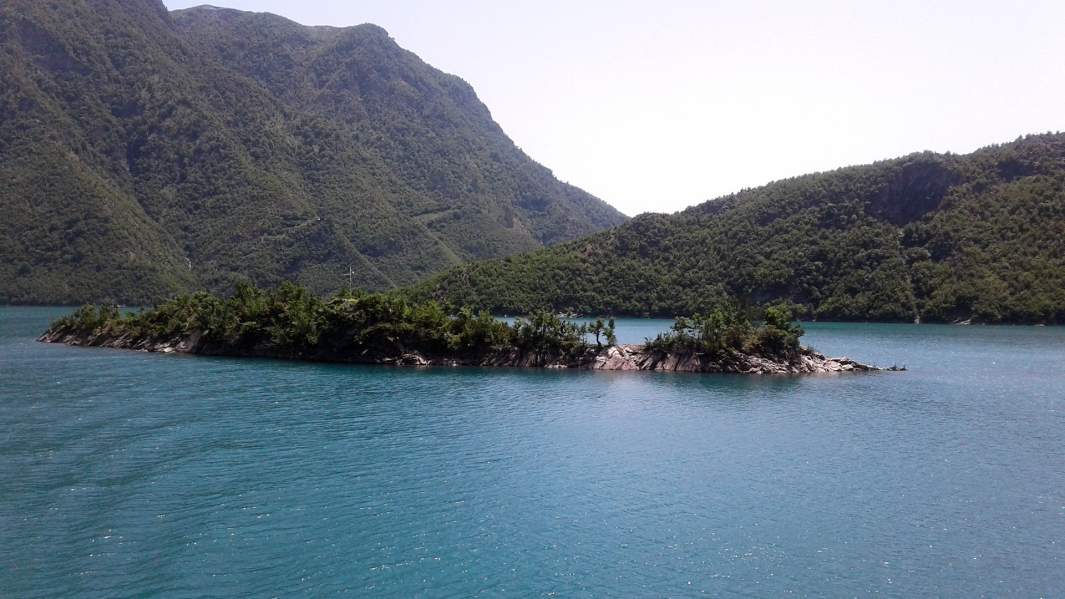 Озеро Комат