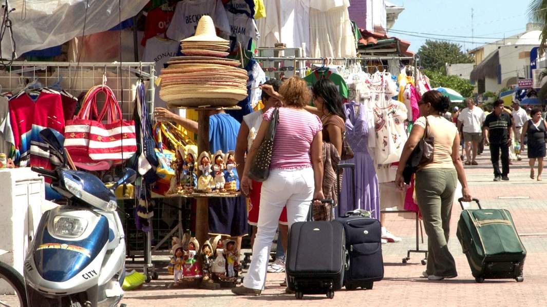 покупки  туристы рынок