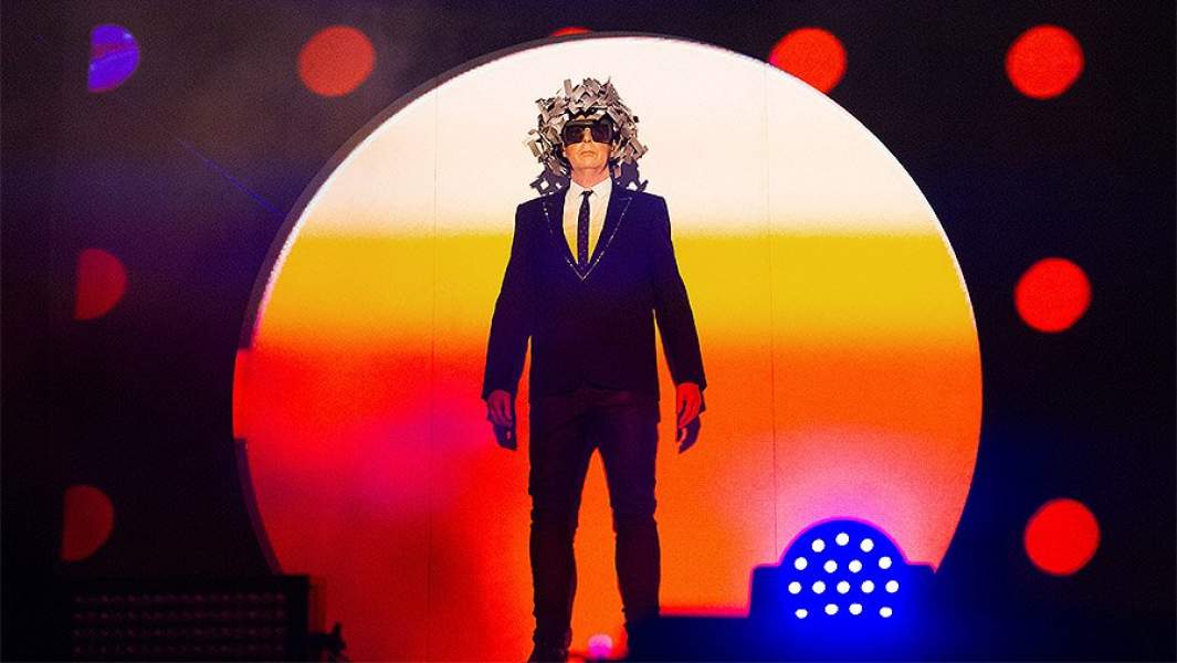 Вежливый человек: как вокалист Pet Shop Boys добился помилования для  гениального математика | Статьи | Известия