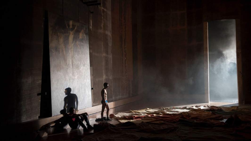 Сцена из спектакля «Земля Нод»