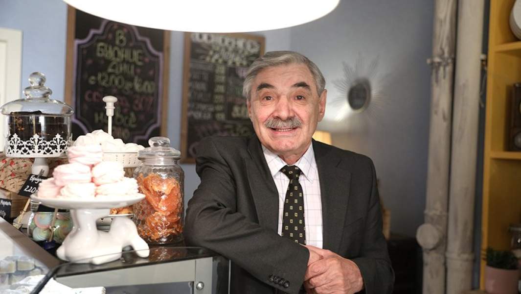 Актер Александр Панкратов-Черный — о пользе комедии, подрывной деятельности и работе на нефтяной вышке