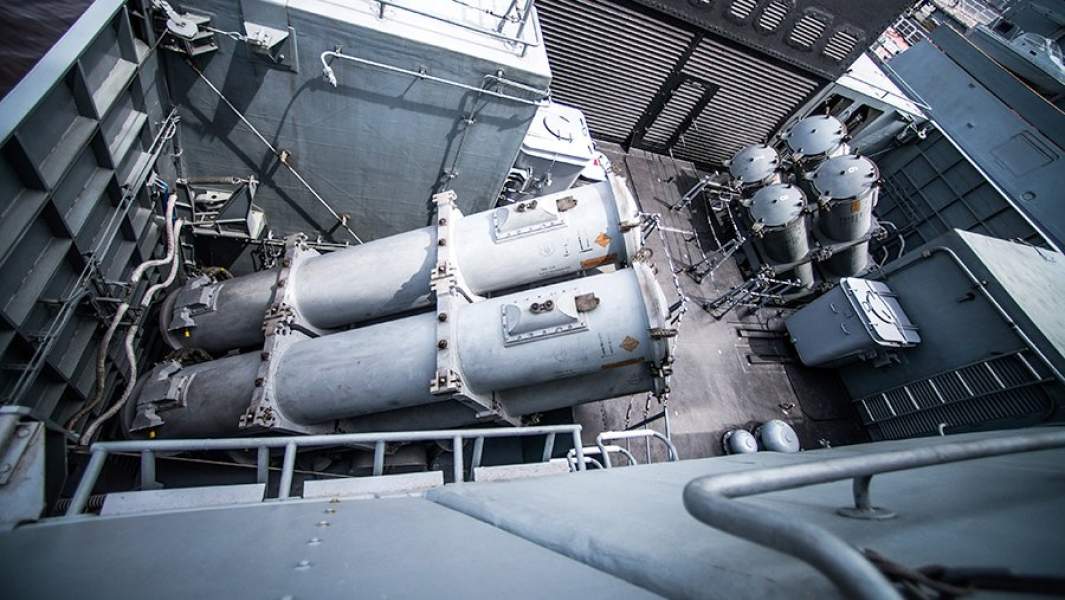 Пусковые установки ракетного комплекса «Уран» на корвете проекта 20380 «Совершенный»