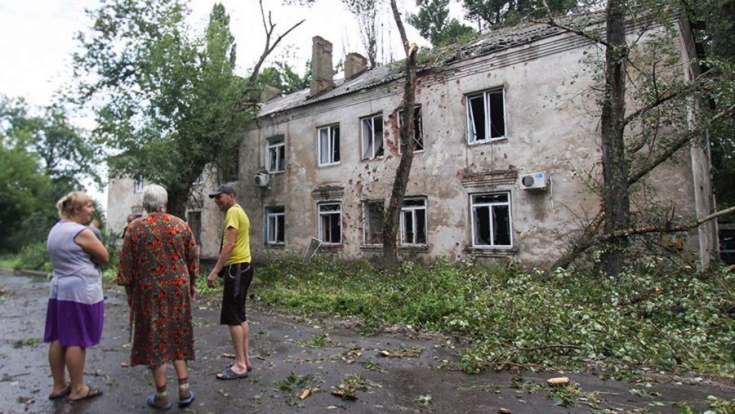 Последствия обстрела в Донецке