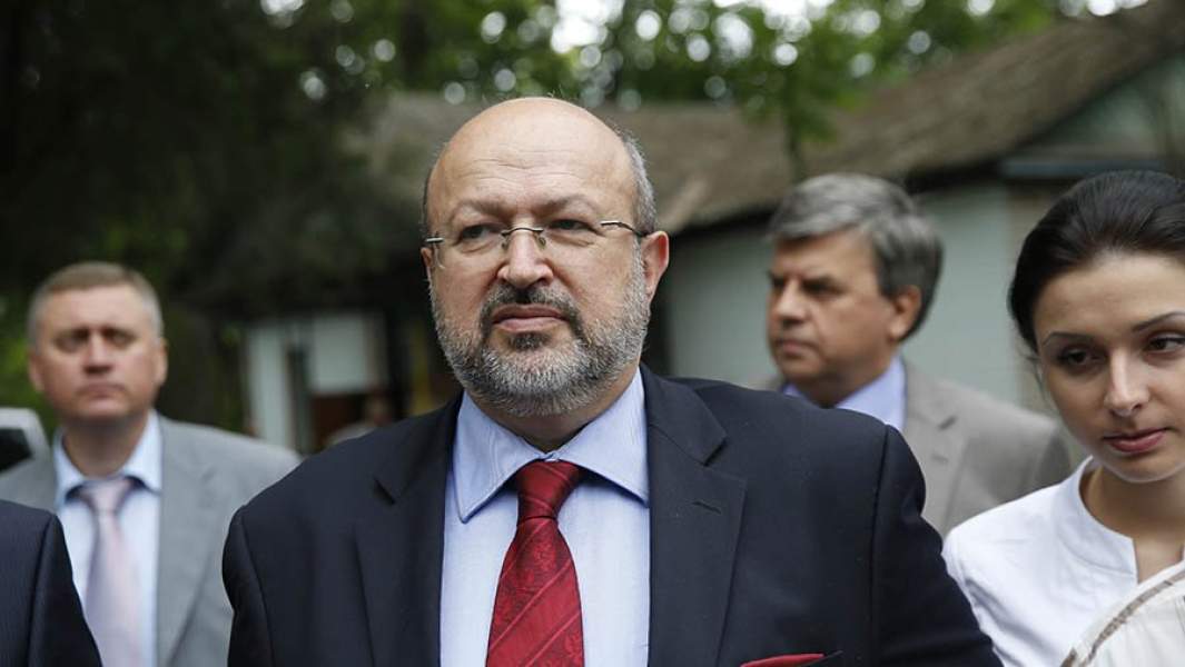 Ламберто Заньер во время посещения лагеря беженцев из Донбасса. 12 июня 2014 года