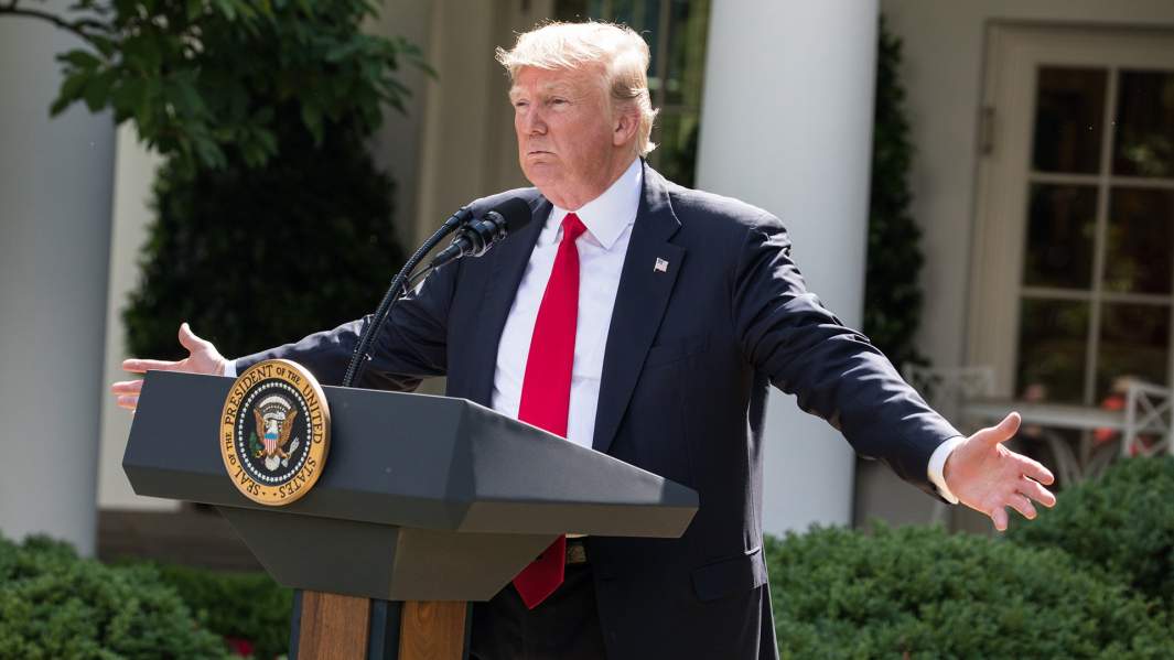 Президент США Дональд Трамп во время заявления о выходе из Парижского соглашения. 1 июня 2017 года