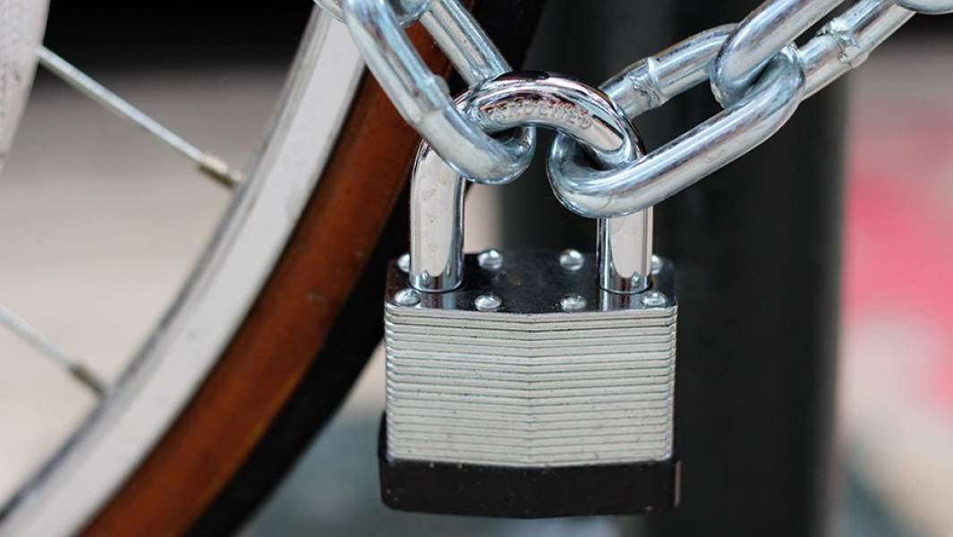 цепь с замком против угона